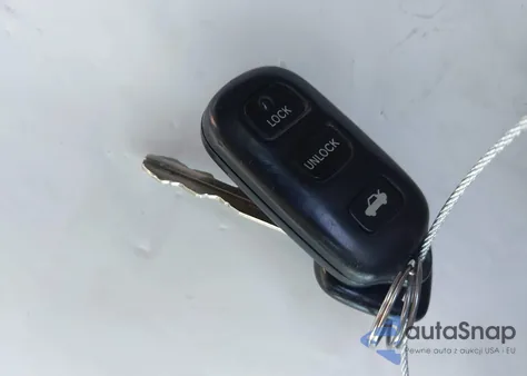 2004 Toyota Avalon Xl z USA, uszkodzony, nr VIN 4T1BF28B34U357059